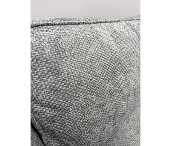 Диван прямий двомісний на дерев’яному каркасі