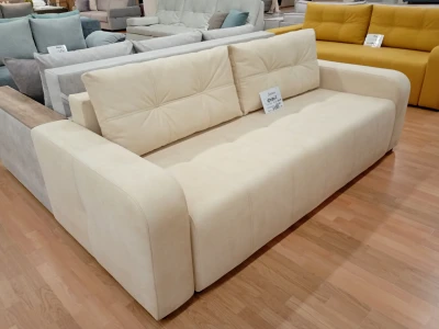 Прямой диван с широкими подлокотниками и декоративной стяжкой