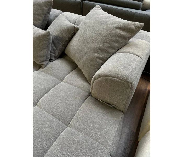 Модульный угловой диван с глубокой стеганой посадкой