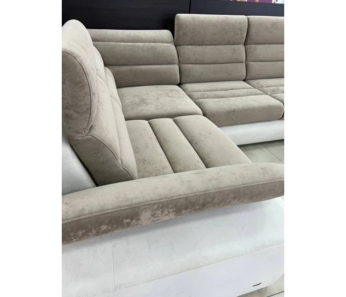 Большой Г-образный угловой диван с регулируемыми подголовниками