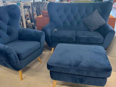 Набір м'яких меблів у неокласичному стилі з каретною стяжкою