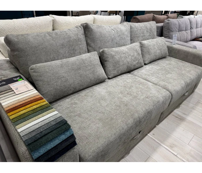 Прямий секційний диван з широкими подушками для спини