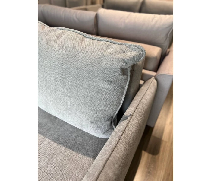 Розкладний диван з тонким каркасом