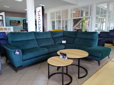 Велюровый изумрудный диван на металлических ножках