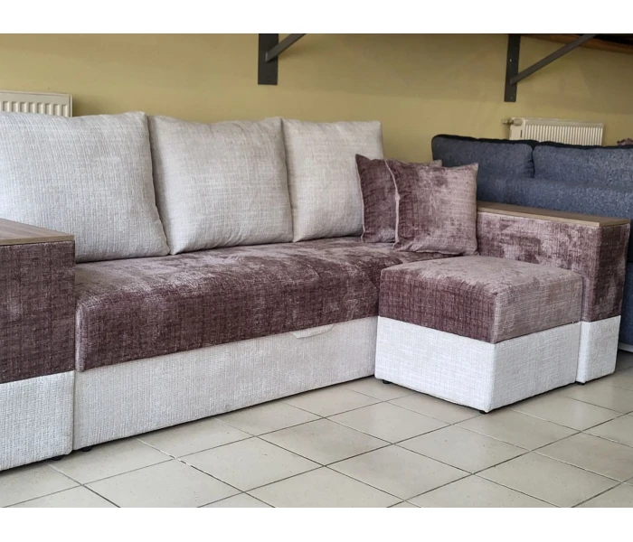 Двоколірний диван із пуфом-оттоманкою