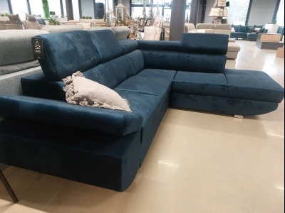 Велюровый угловой диван с подвижными подголовниками