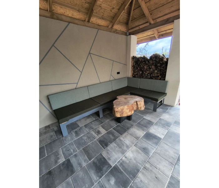 Оббивка м'яких сидінь для садової альтанки