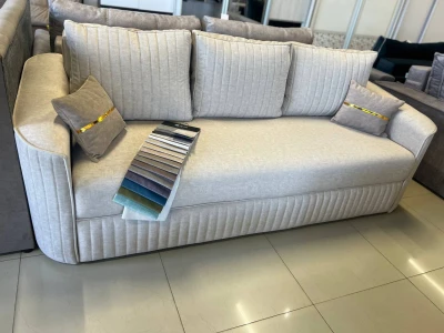 Диван прямий: вигнуті підлокітники, вертикальна стяжка