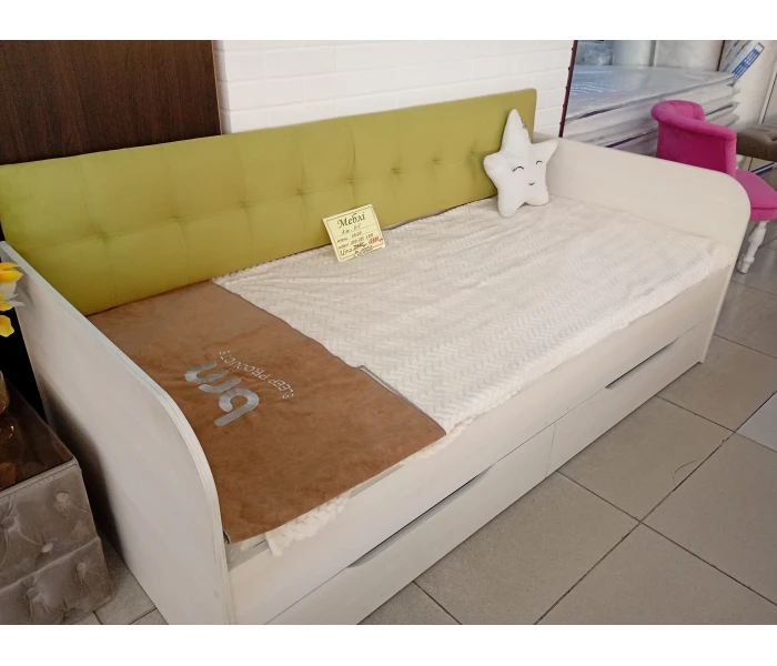 Диван-кровать с выдвижными ящиками для хранения