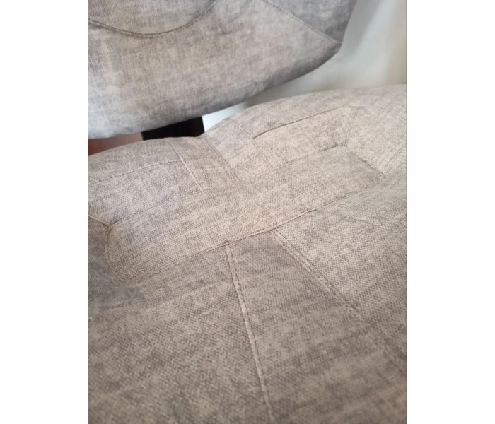 Проєкт з перетяжки сучасного ергономічного крісла