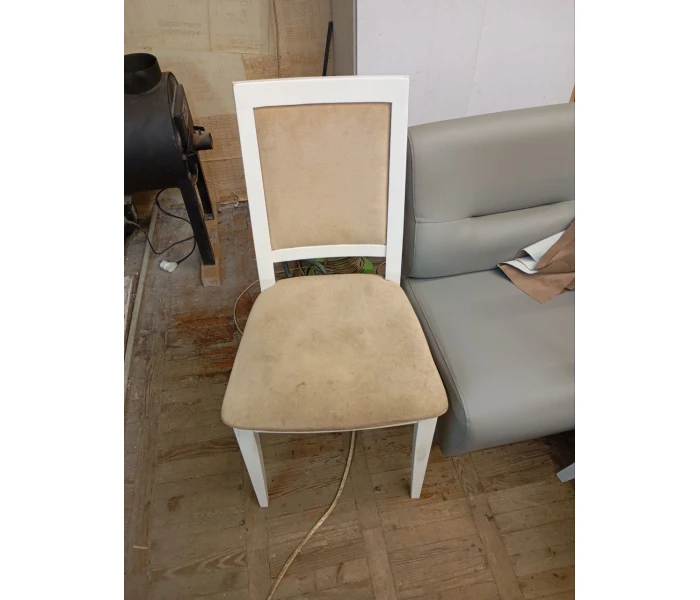 Перетяжка обіднього стільця з м'якою спинкою у кавовий велюр