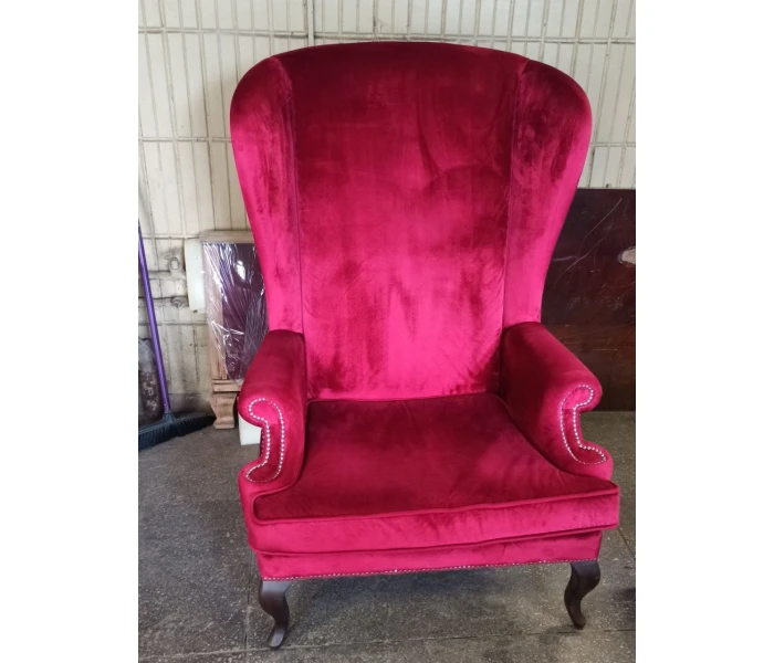 Реставрація крісла на фігурних ніжках з високою спинкою у велюрі