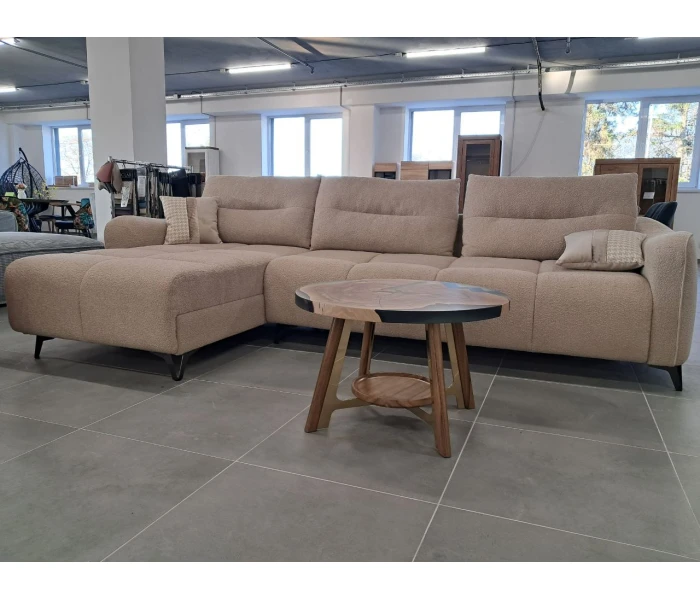 Кутовий диван для вітальні