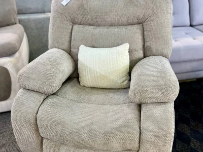 М'яке крісло-реклайнер для відпочинку