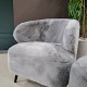 Пушистое кресло-кокон с округлыми формами