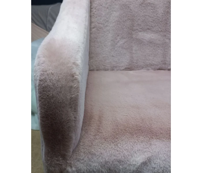 Мягкое кресло с уникальной монолитной конструкцией