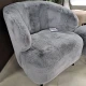 Пушистое кресло-кокон с округлыми формами