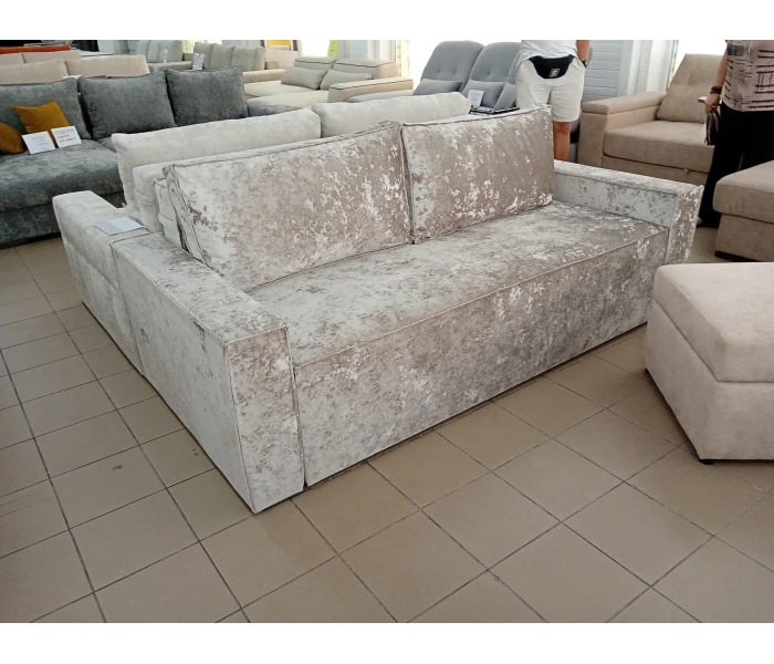 Диван с фактурной обивкой серо-бежевого цвета