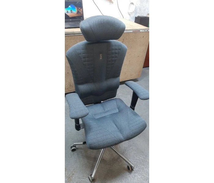 Перетяжка эргономичного компьютерного кресла рогожкой