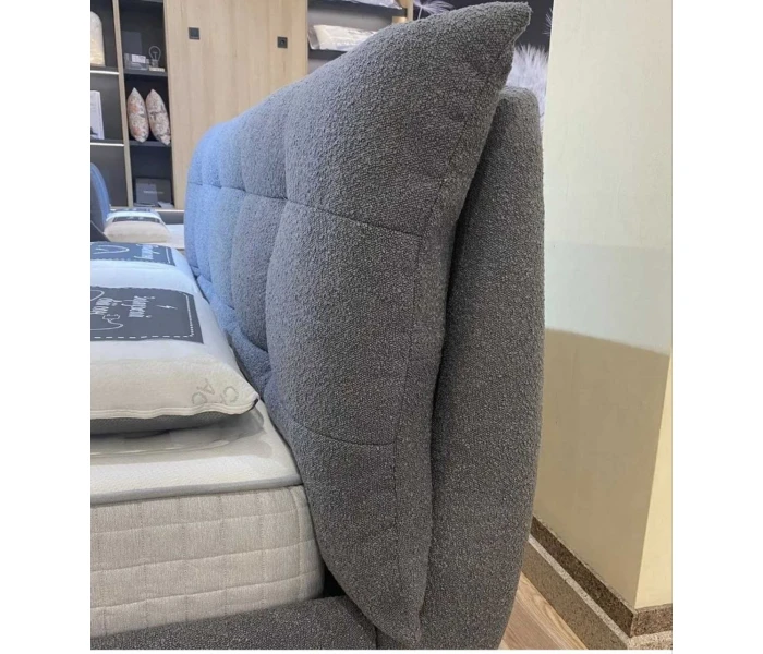 Функціональне ліжко з квадратною прошивкою