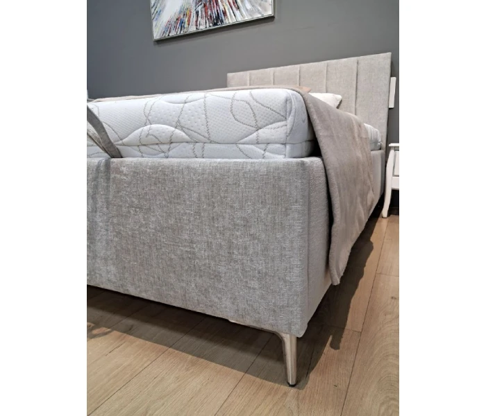 Полутороспальне ліжко з вертикальною стяжкою