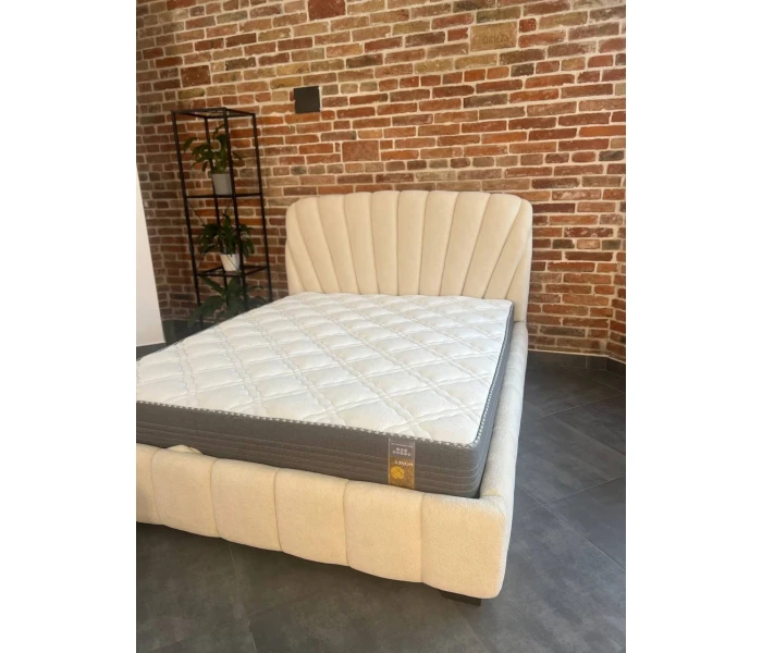 Ліжко м'яке велюрове кремове з фігурним радіальним узголів'ям