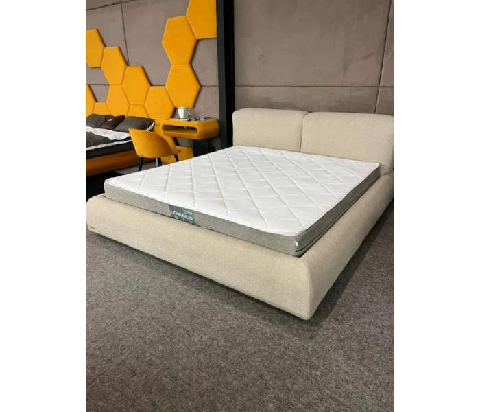 Текстурне ліжко з нішею для зберігання