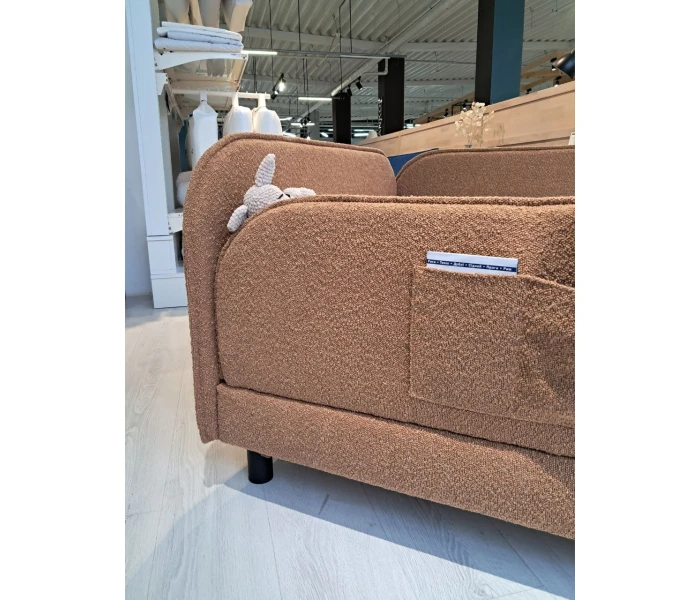 Дитяче ліжко з бічними огорожами