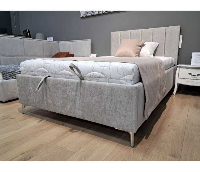 Полутороспальне ліжко з вертикальною стяжкою