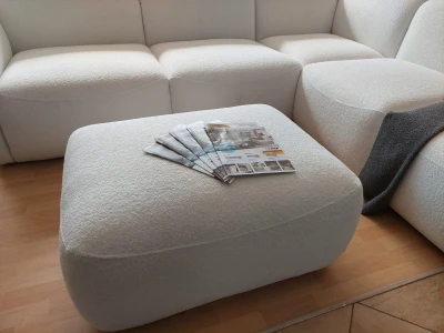 М'який пуф-куб з фактурною оббивкою