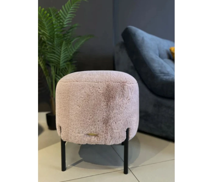 Элегантный пуф-табурет с мягкой фактурой