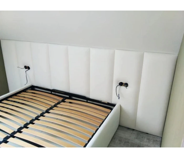 Виготовлення широкої настінної панелі-узголів'я у велюрі з інтегрованими розетками