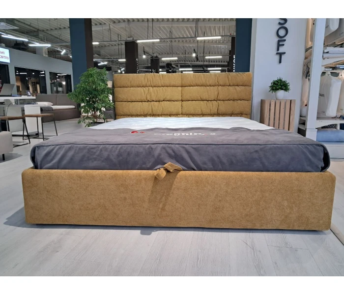 Двоспальне ліжко з горизонтальною прострочкою