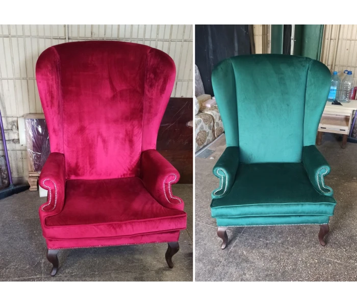 Реставрація крісла на фігурних ніжках з високою спинкою у велюрі